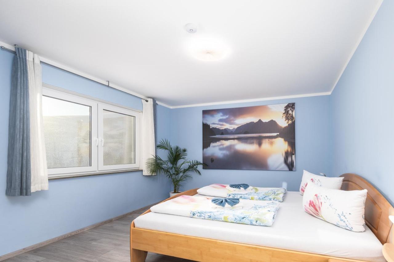 Familienfreundliche 3-Zimmer-Ferienwohnung Saal Eksteriør billede